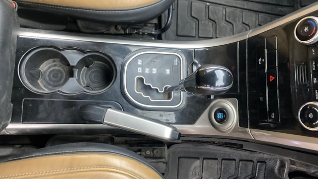 View Mahindra XUV500 Image 44 Used Mahindra XUV500 Image 44