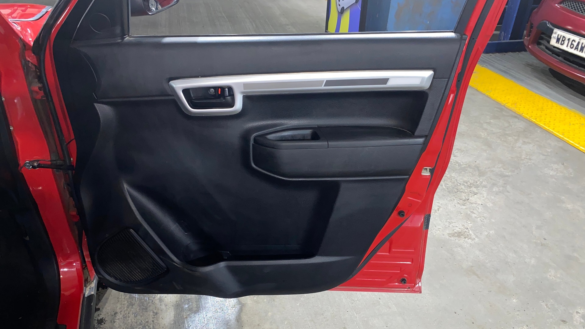 View 2022 Maruti Suzuki 1000 Base Variant Image 33 Used 2022 Maruti Suzuki 1000 Base Variant Image 33