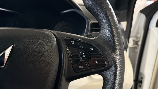 View Mahindra XUV 3XO Image 3 Used Mahindra XUV 3XO Image 3