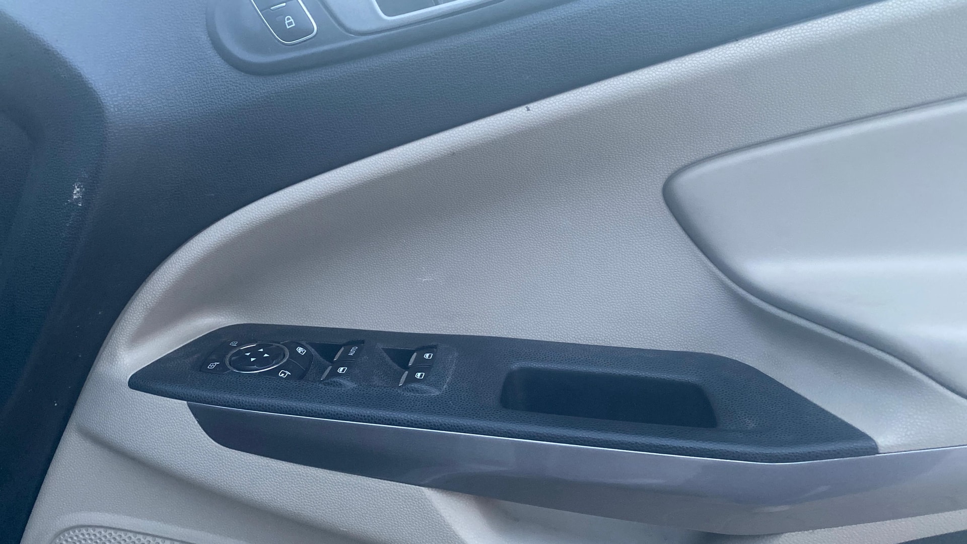 View 2020 Ford EcoSport 1.5 TDCi Diesel Ambiente BS IV Image 33 Used 2020 Ford EcoSport 1.5 TDCi Diesel Ambiente BS IV Image 33