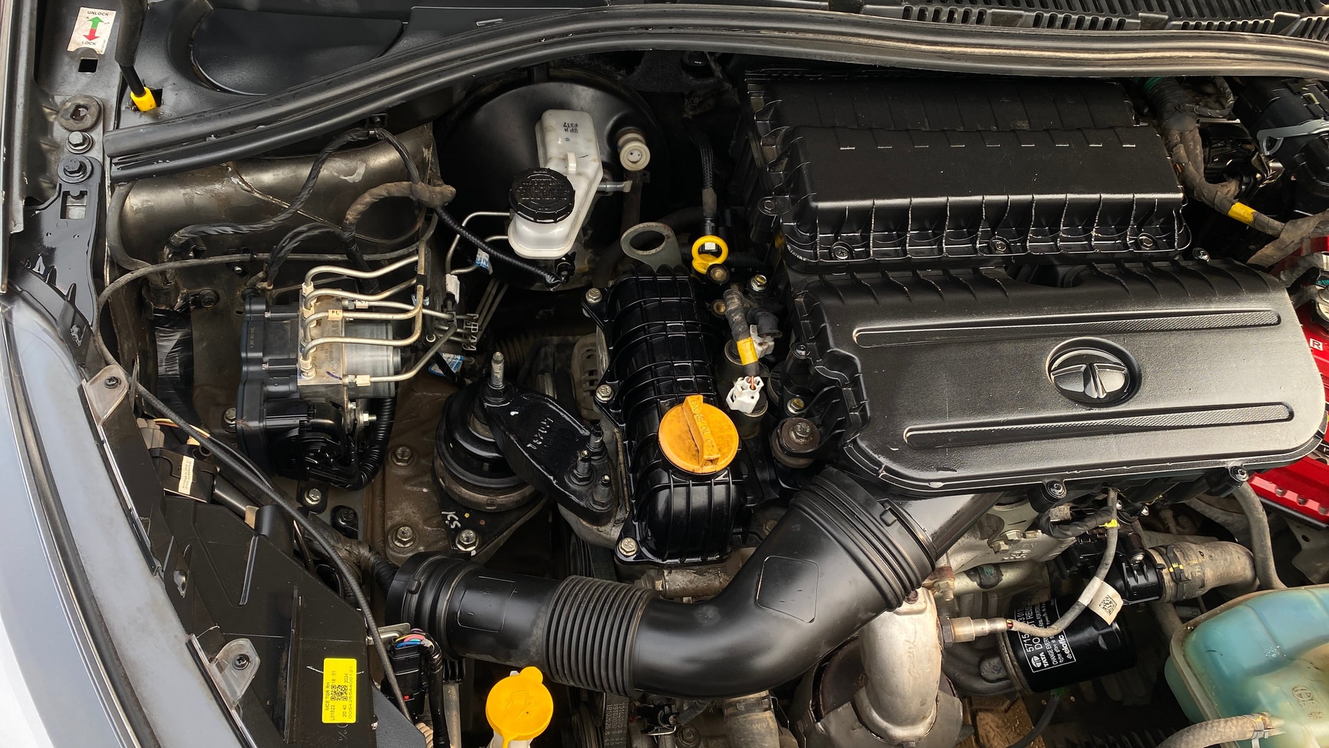 View 2021 Tata Tigor XE Diesel Image 3 Used 2021 Tata Tigor XE Diesel Image 3