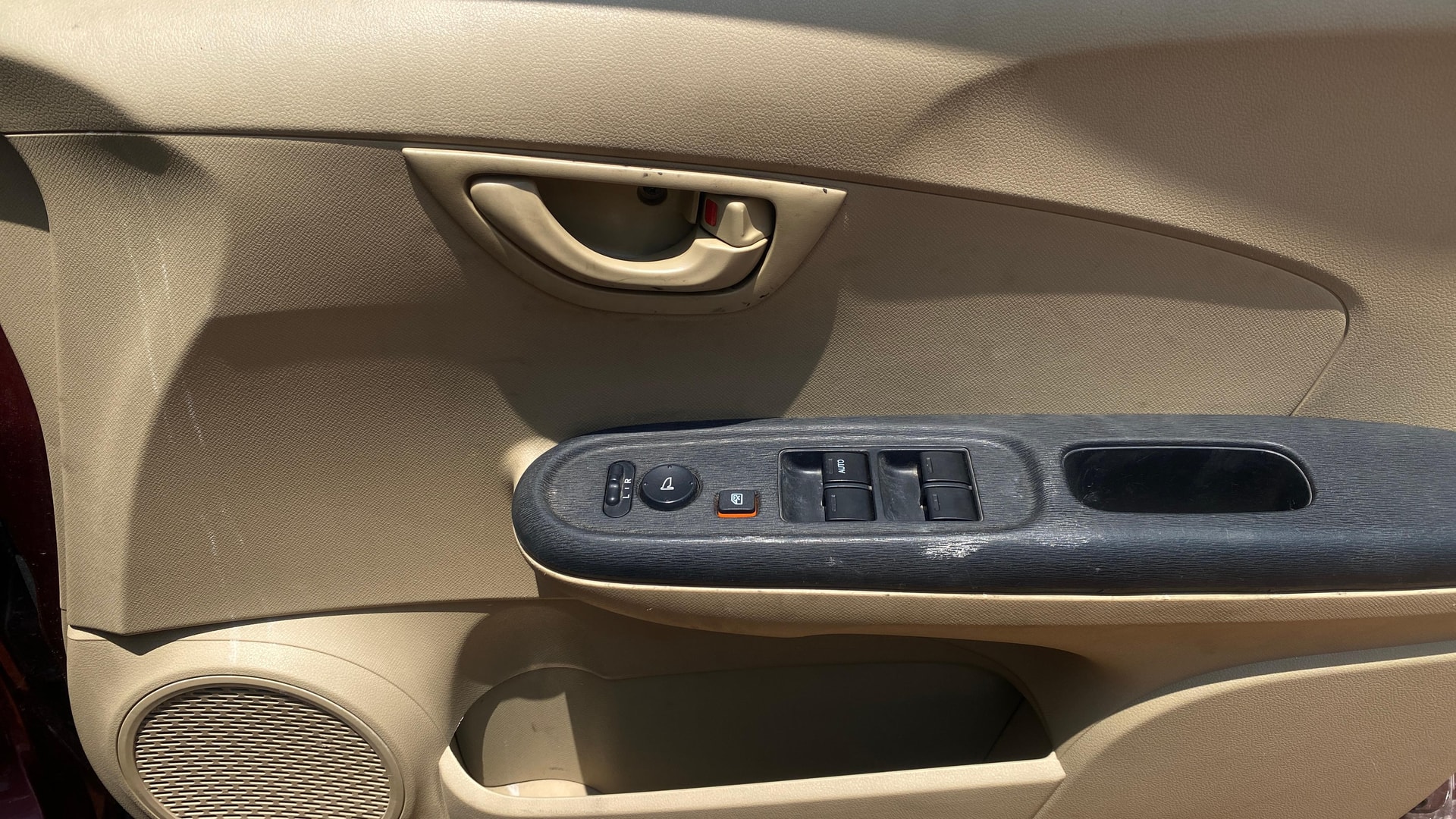 View 2014 Honda Amaze E MT Petrol BS IV Image 33 Used 2014 Honda Amaze E MT Petrol BS IV Image 33