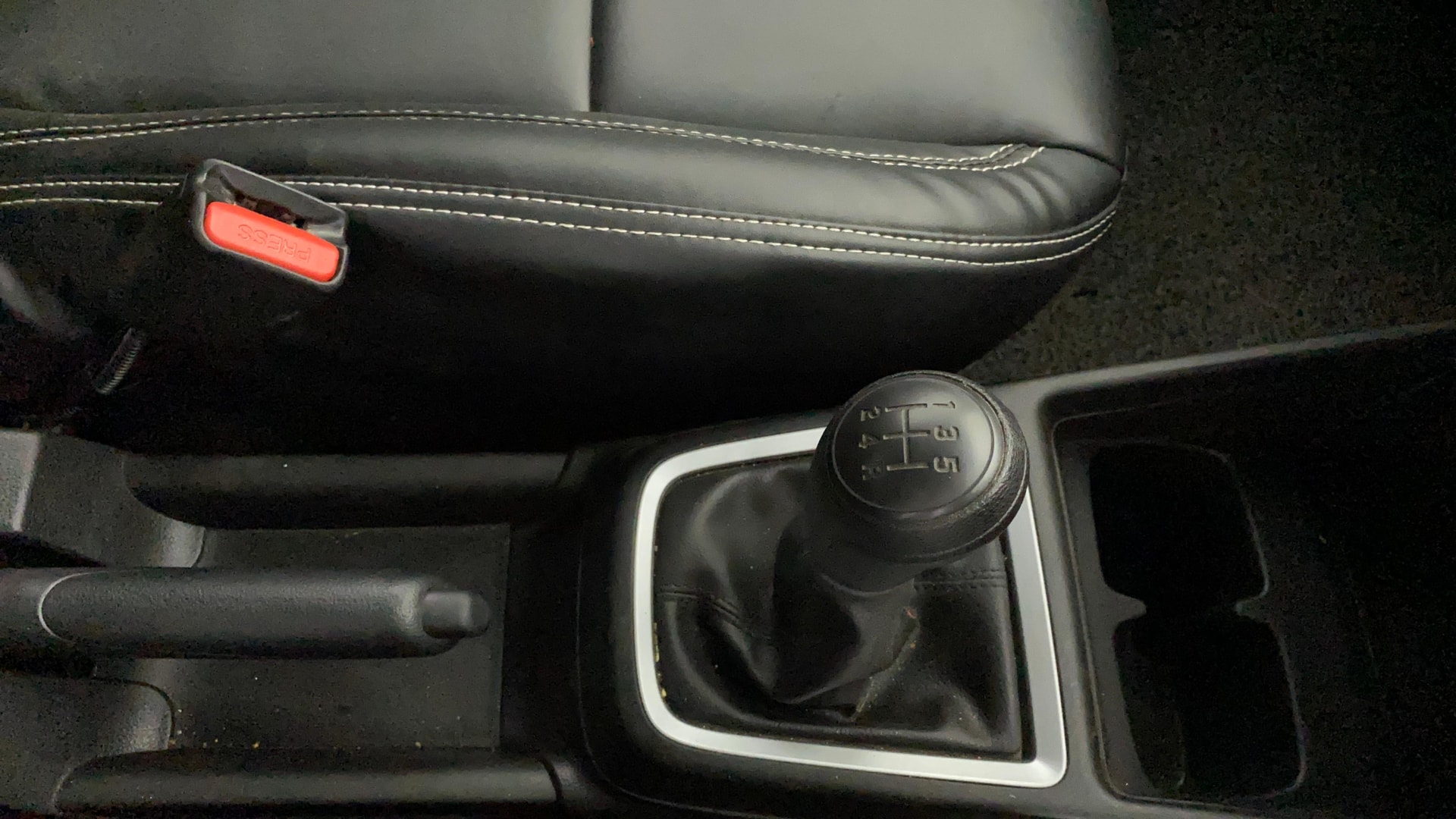 View 2023 Maruti Suzuki 1000 Base Variant Image 38 Used 2023 Maruti Suzuki 1000 Base Variant Image 38