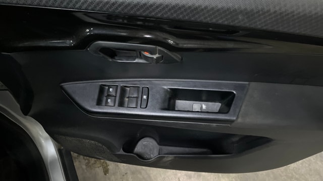 View Mahindra KUV100 Image 37 Used Mahindra KUV100 Image 37
