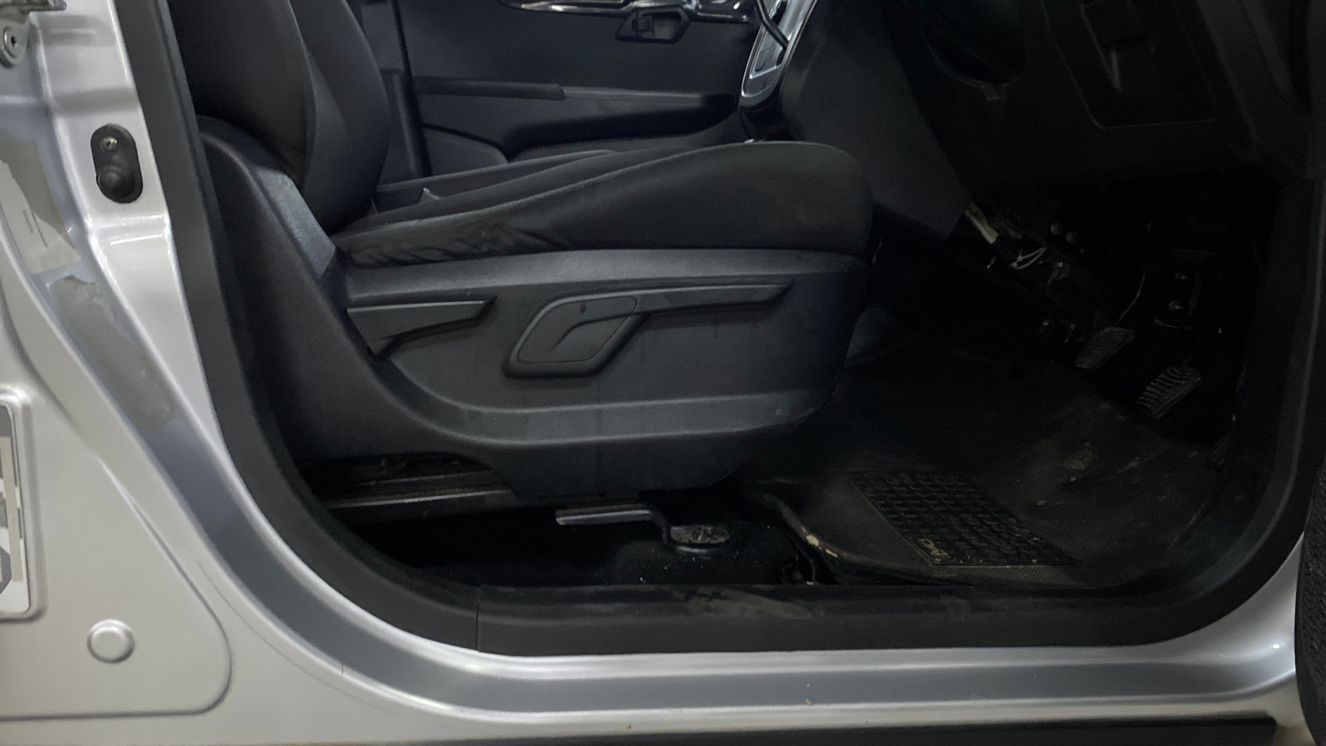 View 2018 Mahindra KUV100 K2 Petrol BS IV Image 10 Used 2018 Mahindra KUV100 K2 Petrol BS IV Image 10