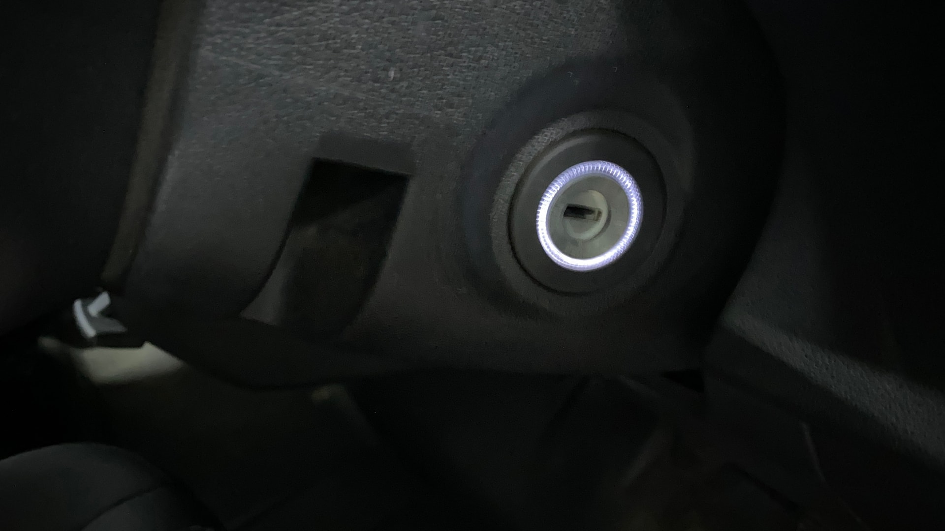 View 2018 Mahindra KUV100 K2 Petrol BS IV Image 38 Used 2018 Mahindra KUV100 K2 Petrol BS IV Image 38