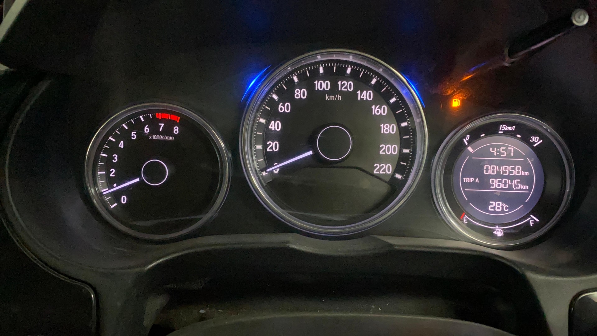 View 2017 Honda City ZX MT Diesel Anniversary Edition Image 21 Used 2017 Honda City ZX MT Diesel Anniversary Edition Image 21