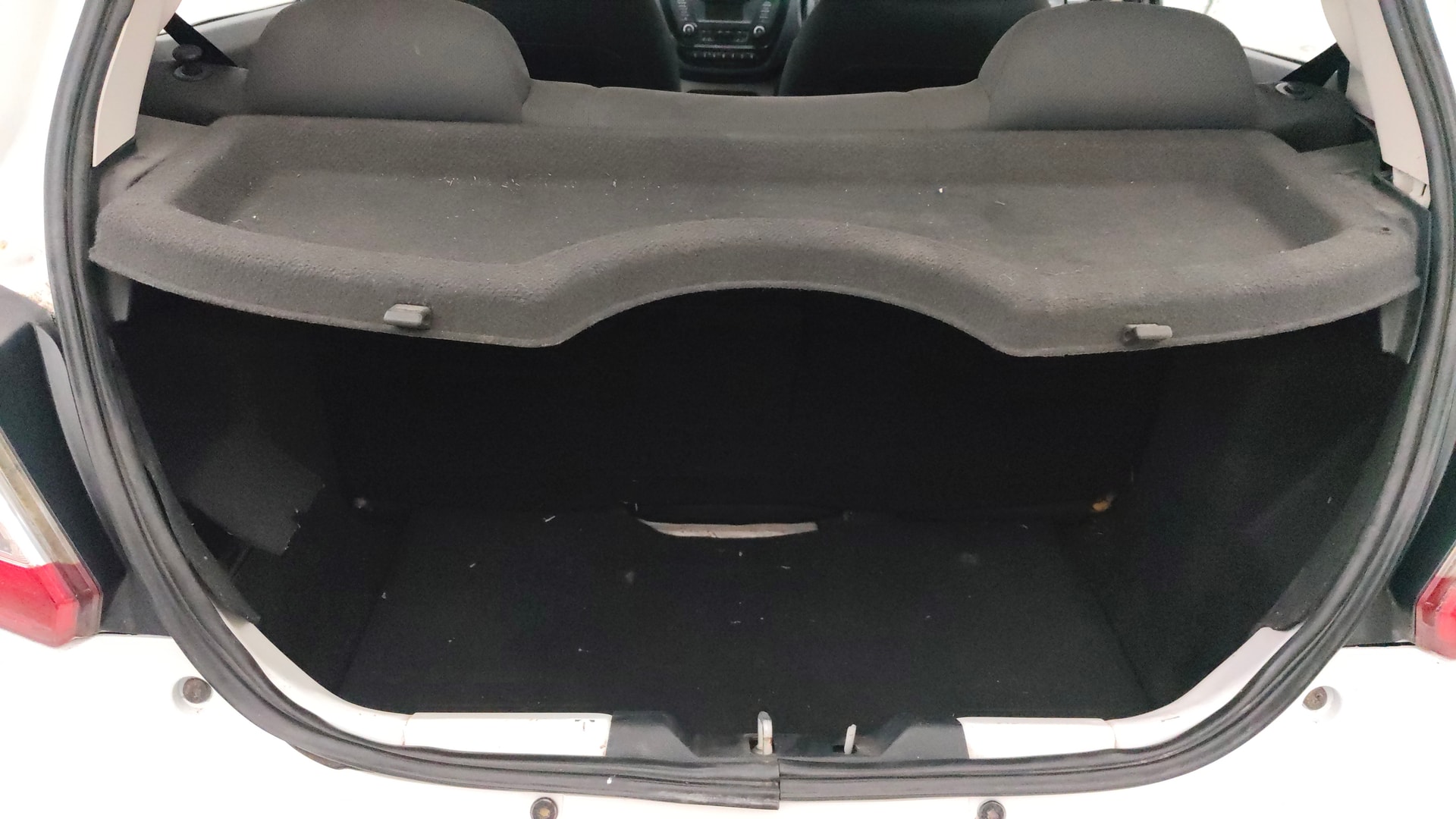 View 2017 Tata Tiago Revotorq XB Image 10 Used 2017 Tata Tiago Revotorq XB Image 10