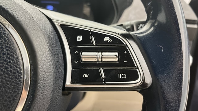 View Kia Carens Image 3 Used Kia Carens Image 3