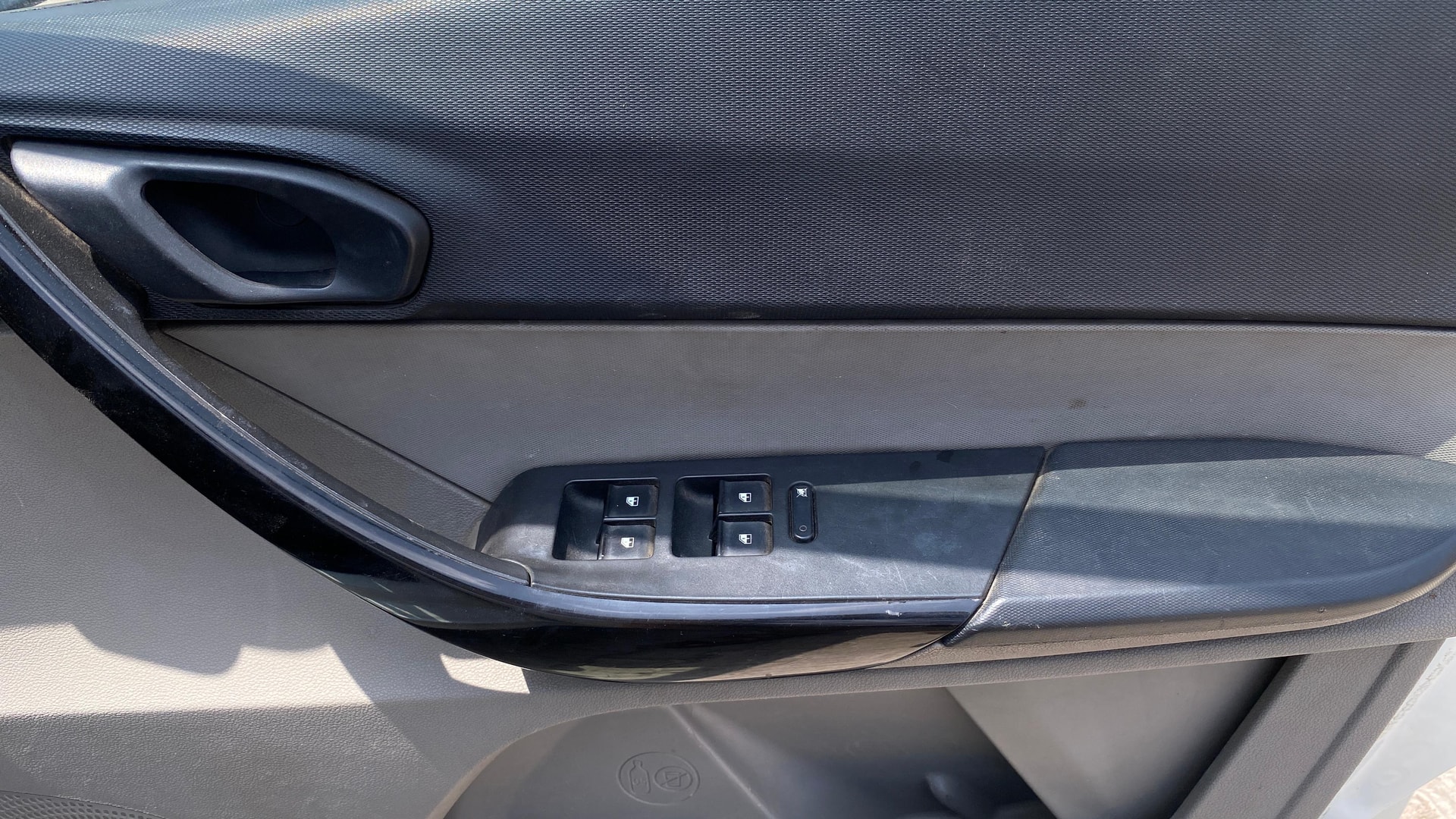 View 2018 Tata Tiago Revotorq XB Image 32 Used 2018 Tata Tiago Revotorq XB Image 32