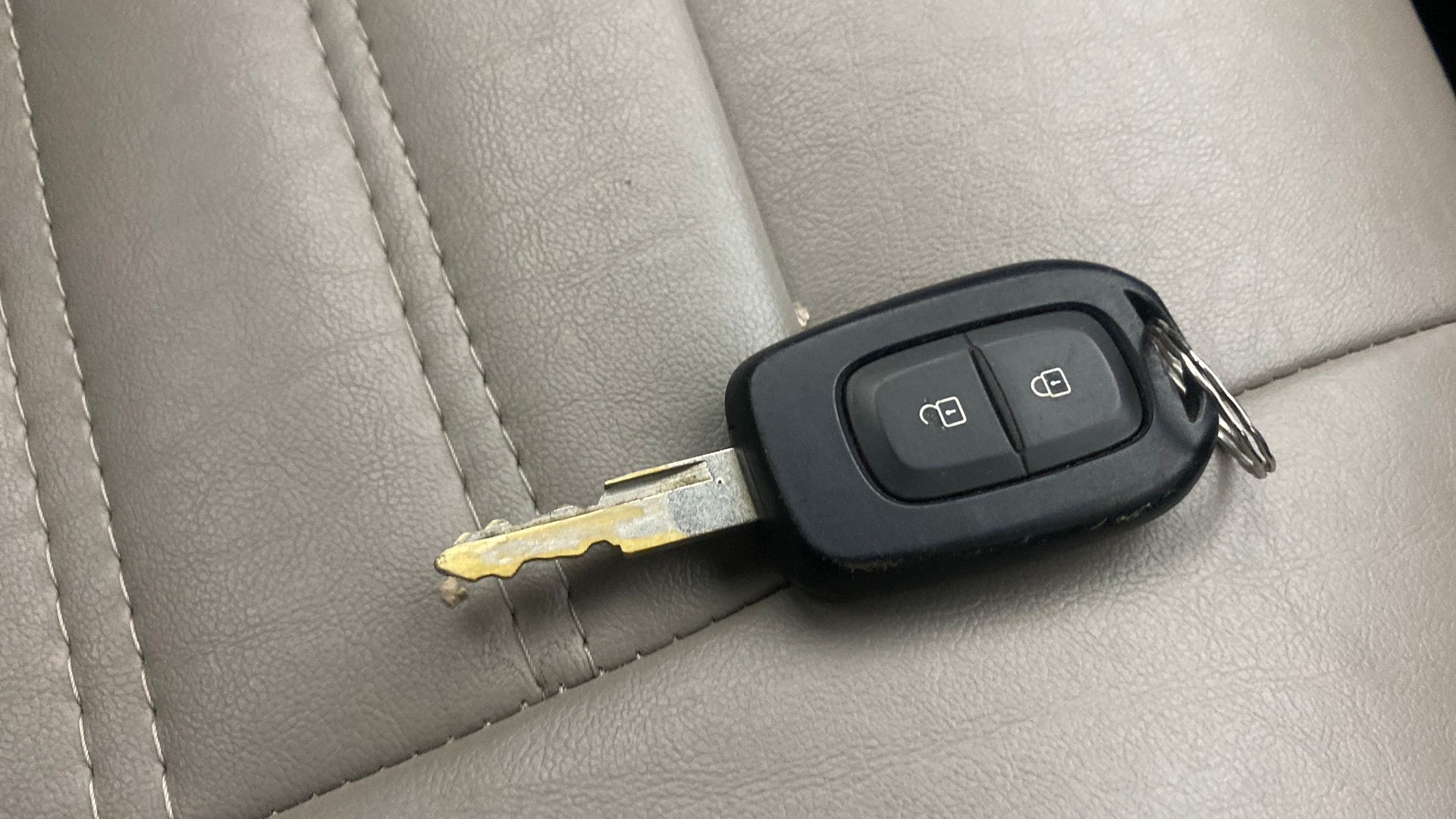View 2022 Renault Kwid RXT 1.0 Image 27 Used 2022 Renault Kwid RXT 1.0 Image 27