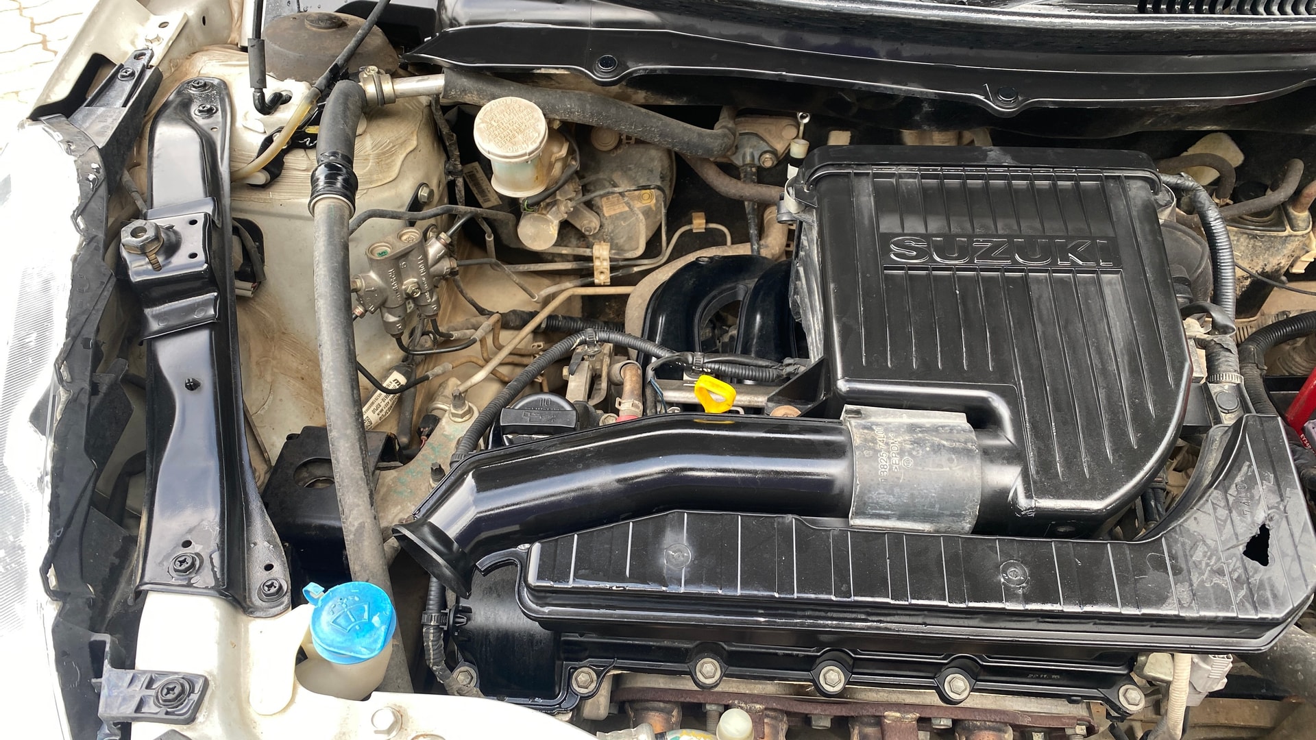 View 2017 Maruti Suzuki 1000 Base Variant Image 3 Used 2017 Maruti Suzuki 1000 Base Variant Image 3