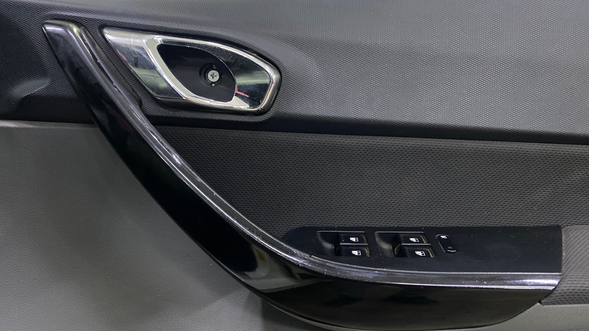 View 2017 Tata Tigor XZ (O) Petrol Image 33 Used 2017 Tata Tigor XZ (O) Petrol Image 33