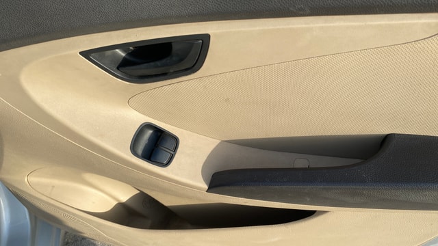 View Hyundai EON Image 41 Used Hyundai EON Image 41