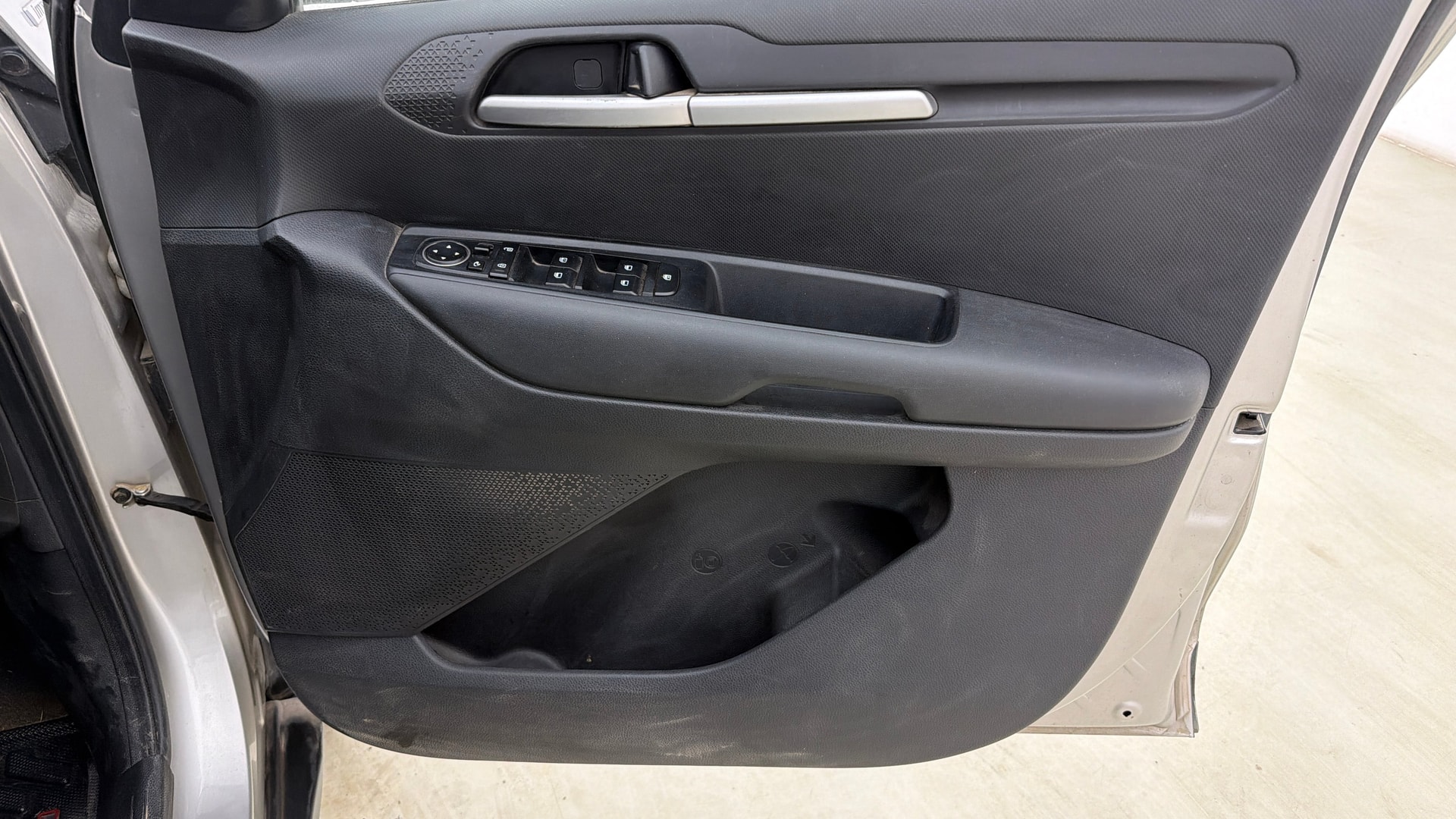 View 2022 Kia Sonet HTK Plus iMT Petrol Image 34 Used 2022 Kia Sonet HTK Plus iMT Petrol Image 34