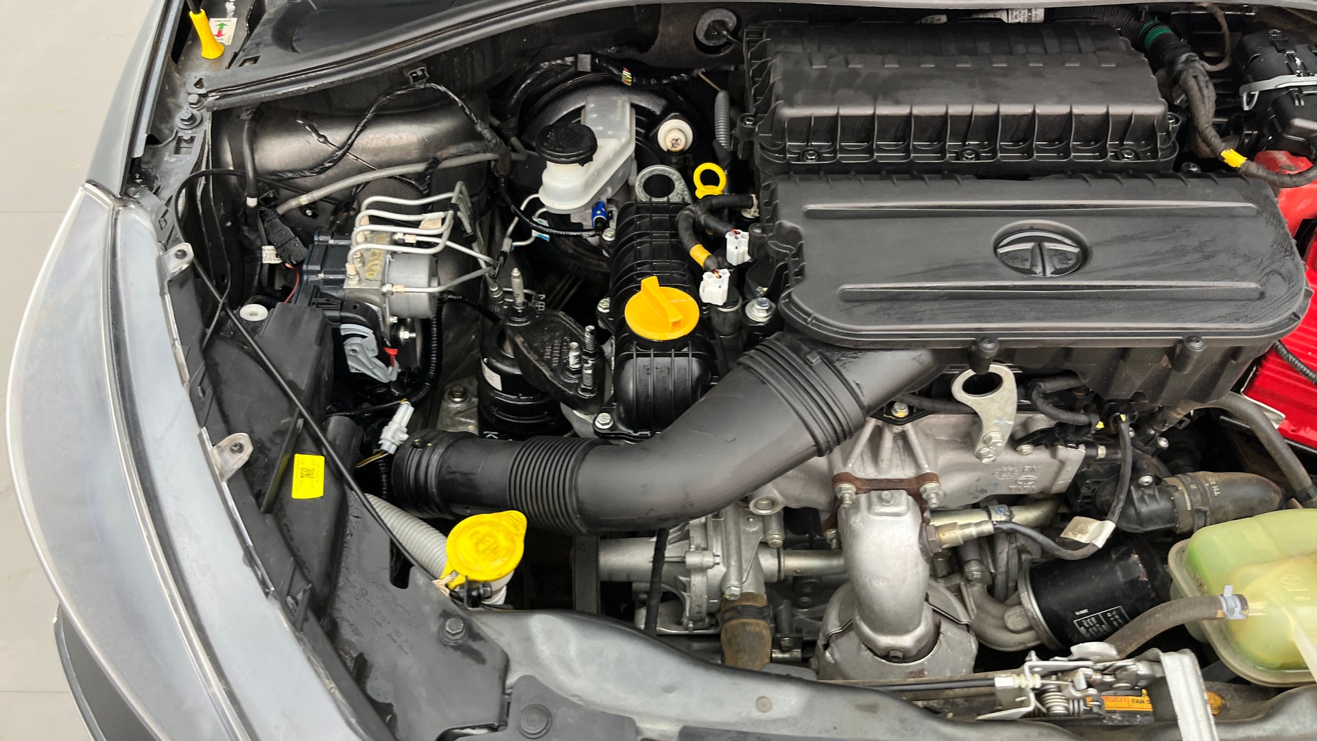 View 2023 Tata Tiago NRG XZ Revotron AMT Image 3 Used 2023 Tata Tiago NRG XZ Revotron AMT Image 3