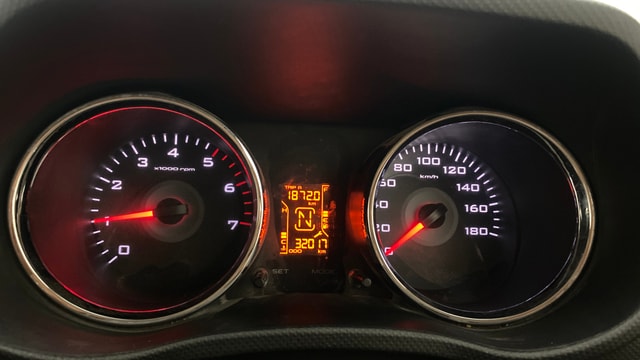 View Mahindra TUV300 Image 34 Used Mahindra TUV300 Image 34
