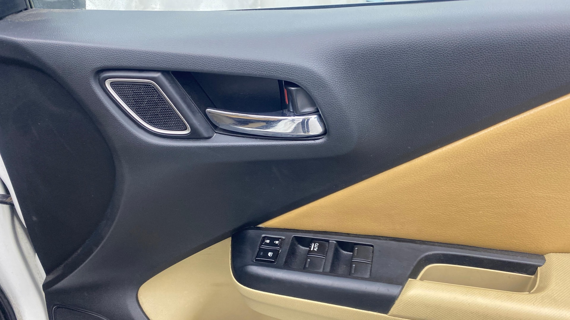 View 2019 Honda City ZX MT Diesel Anniversary Edition Image 34 Used 2019 Honda City ZX MT Diesel Anniversary Edition Image 34
