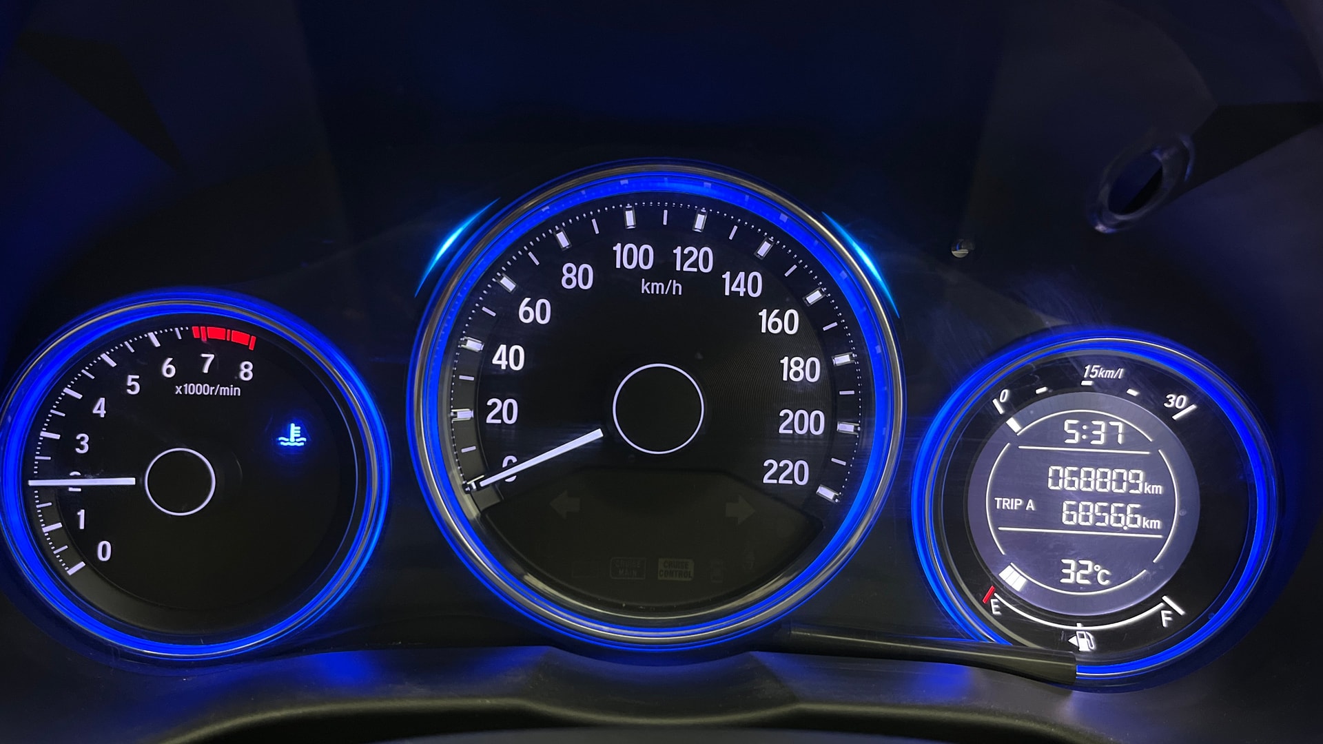 View 2014 Honda City ZX MT Diesel Anniversary Edition Image 21 Used 2014 Honda City ZX MT Diesel Anniversary Edition Image 21