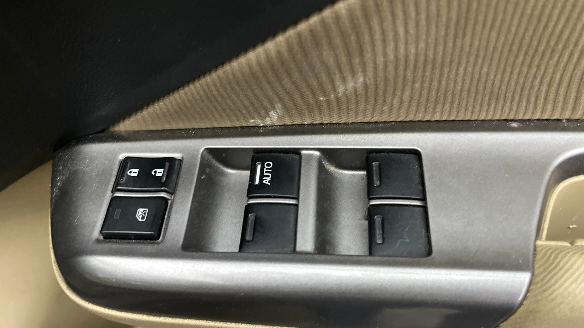 View 2014 Honda City ZX MT Diesel Anniversary Edition Image 38 Used 2014 Honda City ZX MT Diesel Anniversary Edition Image 38