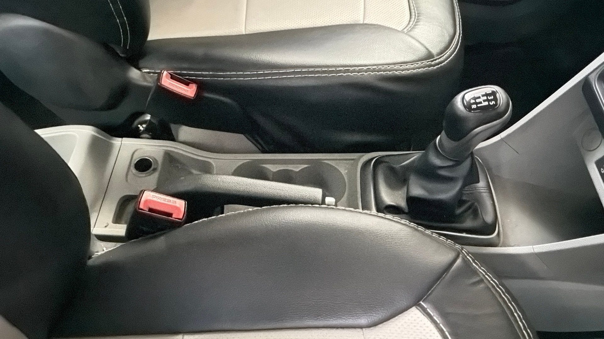 View 2020 Tata Tigor XE Diesel Image 39 Used 2020 Tata Tigor XE Diesel Image 39