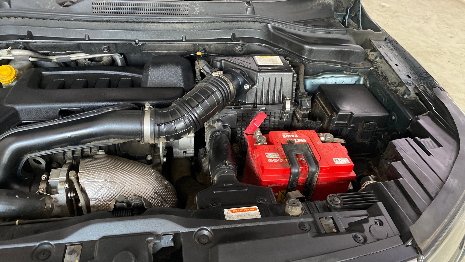 View 2019 Mahindra XUV300 W4 Petrol BS IV Image 13 Used 2019 Mahindra XUV300 W4 Petrol BS IV Image 13