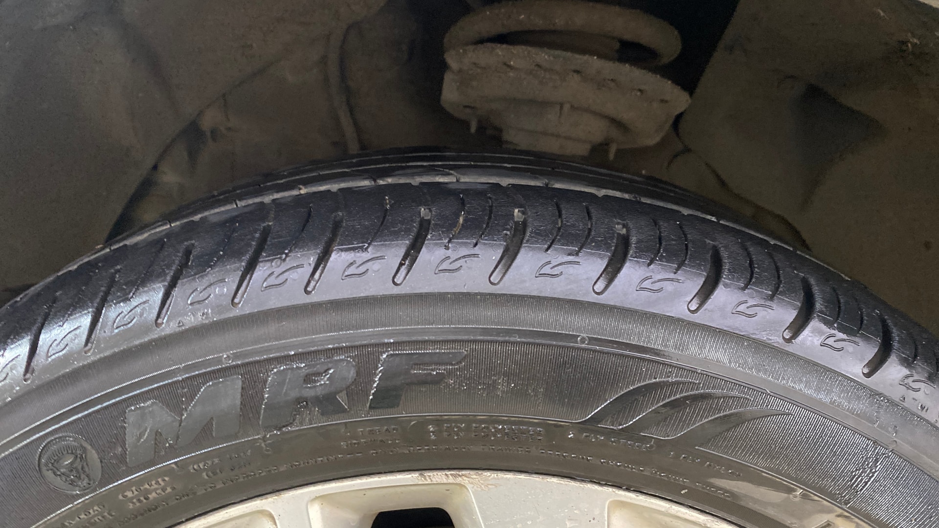 View 2019 Mahindra XUV300 W4 Petrol BS IV Image 12 Used 2019 Mahindra XUV300 W4 Petrol BS IV Image 12