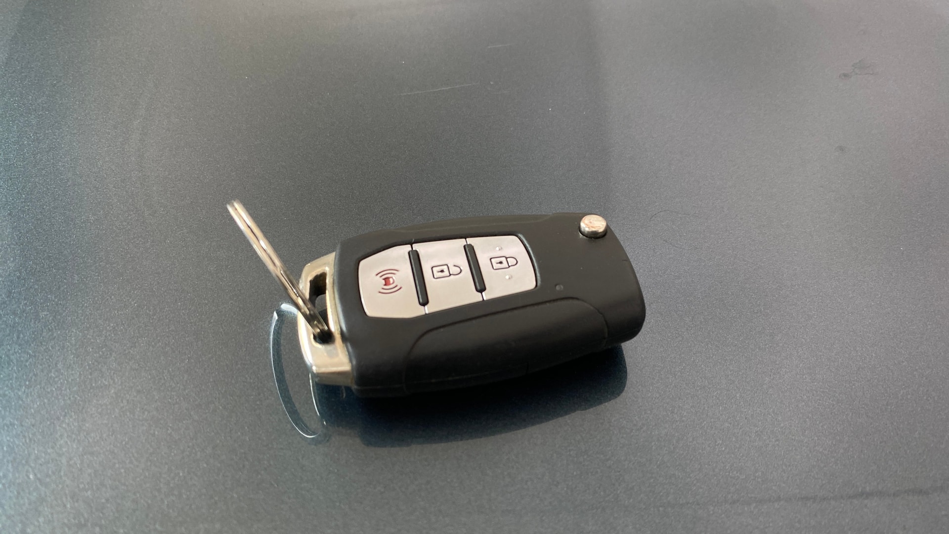 View 2019 Mahindra XUV300 W4 Petrol BS IV Image 27 Used 2019 Mahindra XUV300 W4 Petrol BS IV Image 27