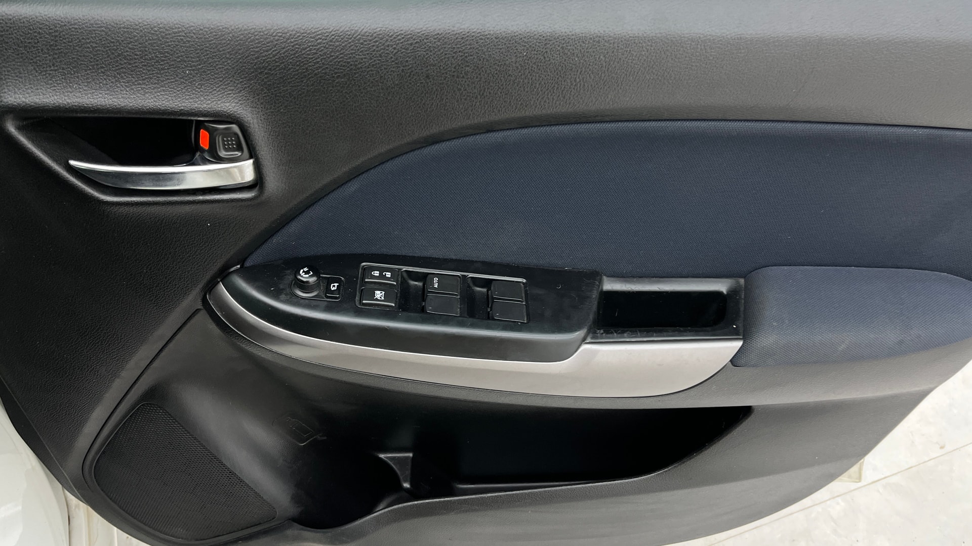 View 2021 Maruti Suzuki 1000 Base Variant Image 33 Used 2021 Maruti Suzuki 1000 Base Variant Image 33