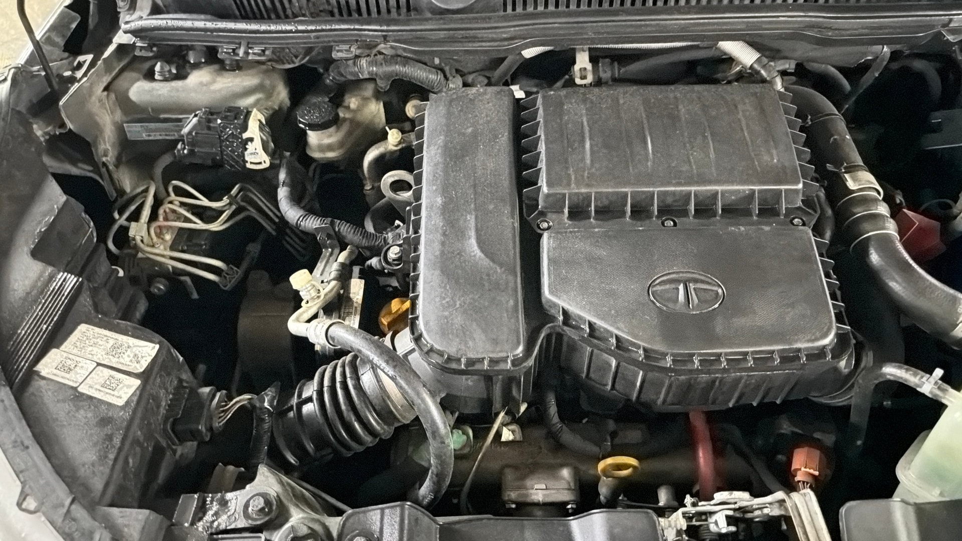 View 2021 Tata Nexon XZA Plus Diesel Image 3 Used 2021 Tata Nexon XZA Plus Diesel Image 3