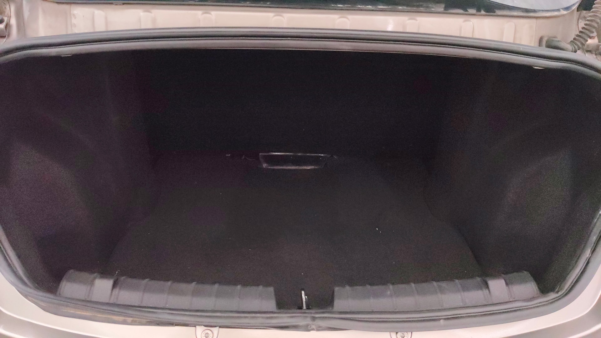 View 2019 Tata Tigor XE Diesel Image 10 Used 2019 Tata Tigor XE Diesel Image 10