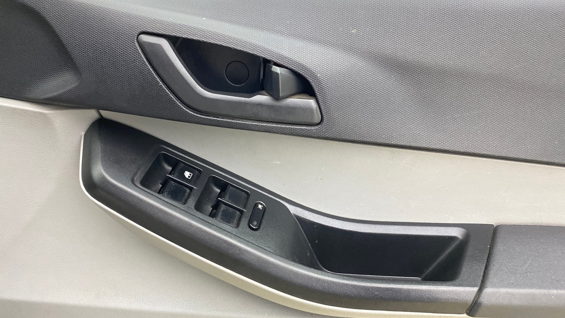 View 2023 Tata Tiago Revotorq XB Image 32 Used 2023 Tata Tiago Revotorq XB Image 32