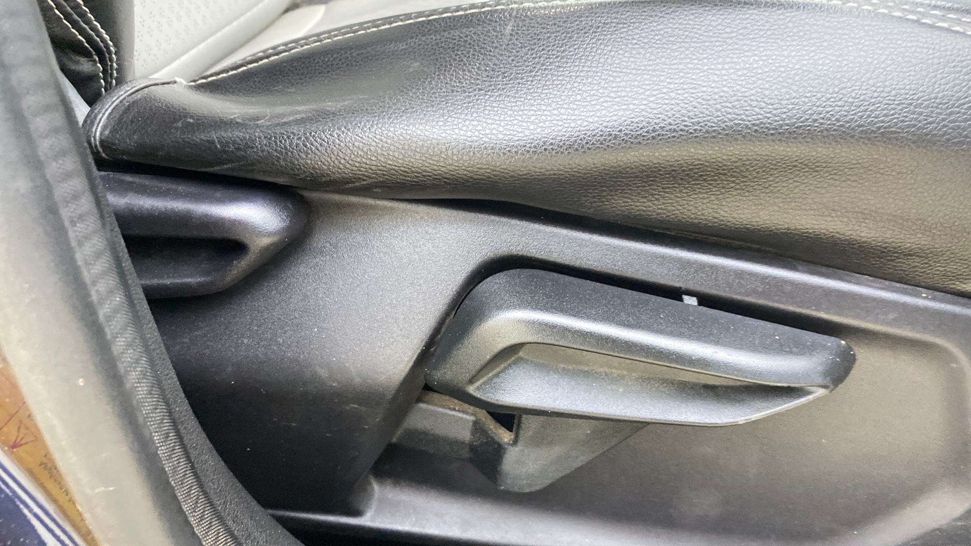 View 2023 Tata Tiago Revotorq XB Image 18 Used 2023 Tata Tiago Revotorq XB Image 18