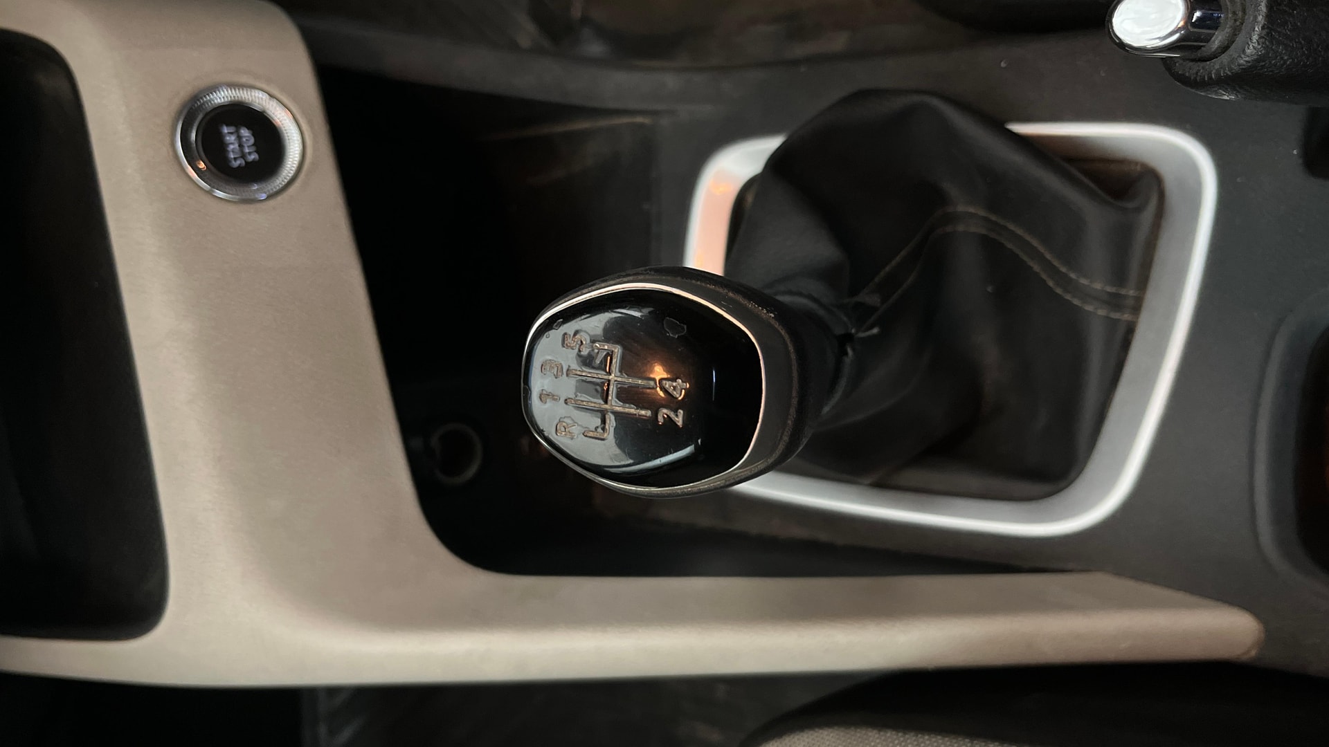 View 2023 Nissan Magnite XV Image 41 Used 2023 Nissan Magnite XV Image 41