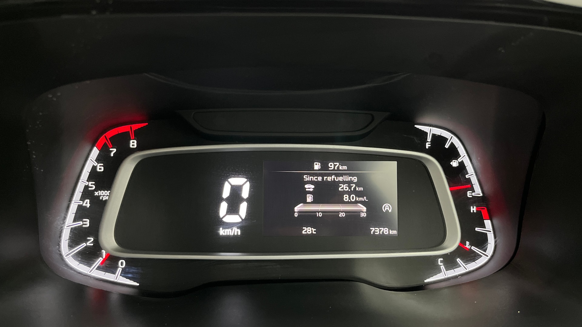 View 2025 Kia Sonet HTE Petrol Image 35 Used 2025 Kia Sonet HTE Petrol Image 35