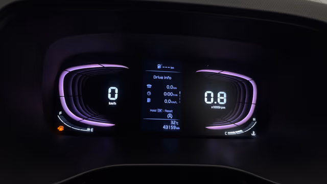 View Kia Carens Image 35 Used Kia Carens Image 35