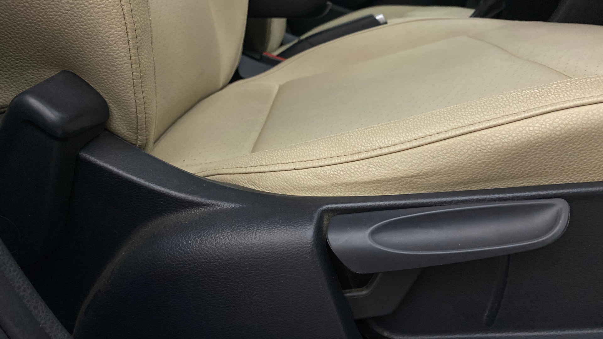 View 2021 Volkswagen Vento 1.2 L TSI Comfortline Petrol AT Image 18 Used 2021 Volkswagen Vento 1.2 L TSI Comfortline Petrol AT Image 18