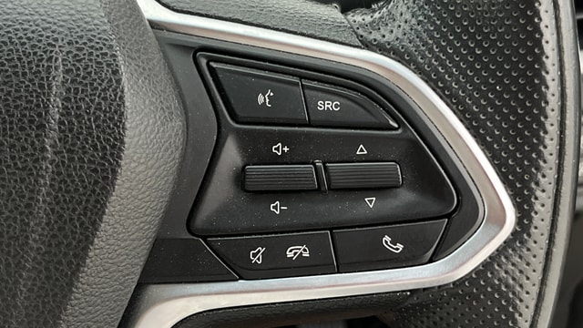 View MG Hector Plus Image 3 Used MG Hector Plus Image 3