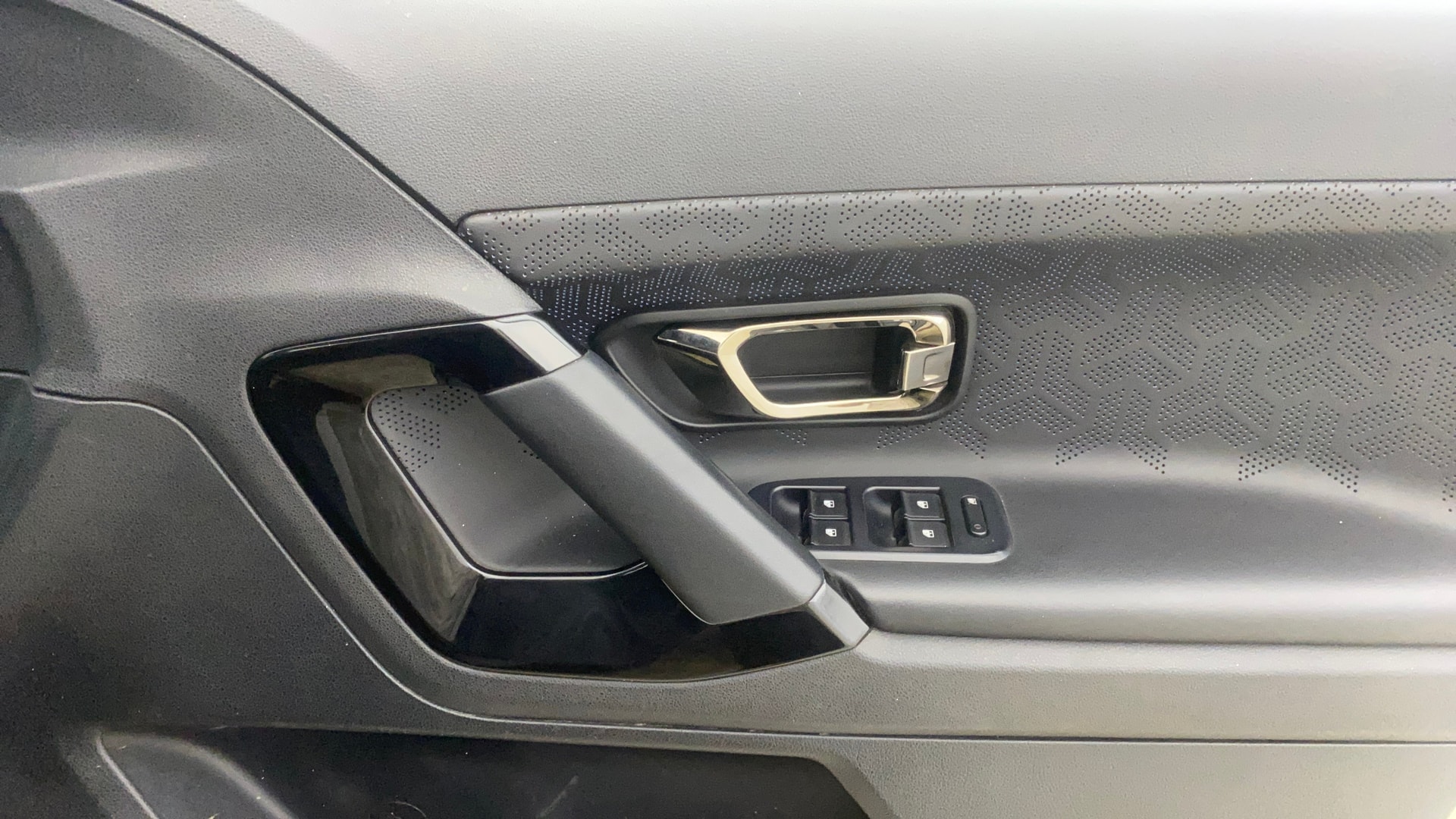 View 2021 Tata Harrier XE Image 33 Used 2021 Tata Harrier XE Image 33