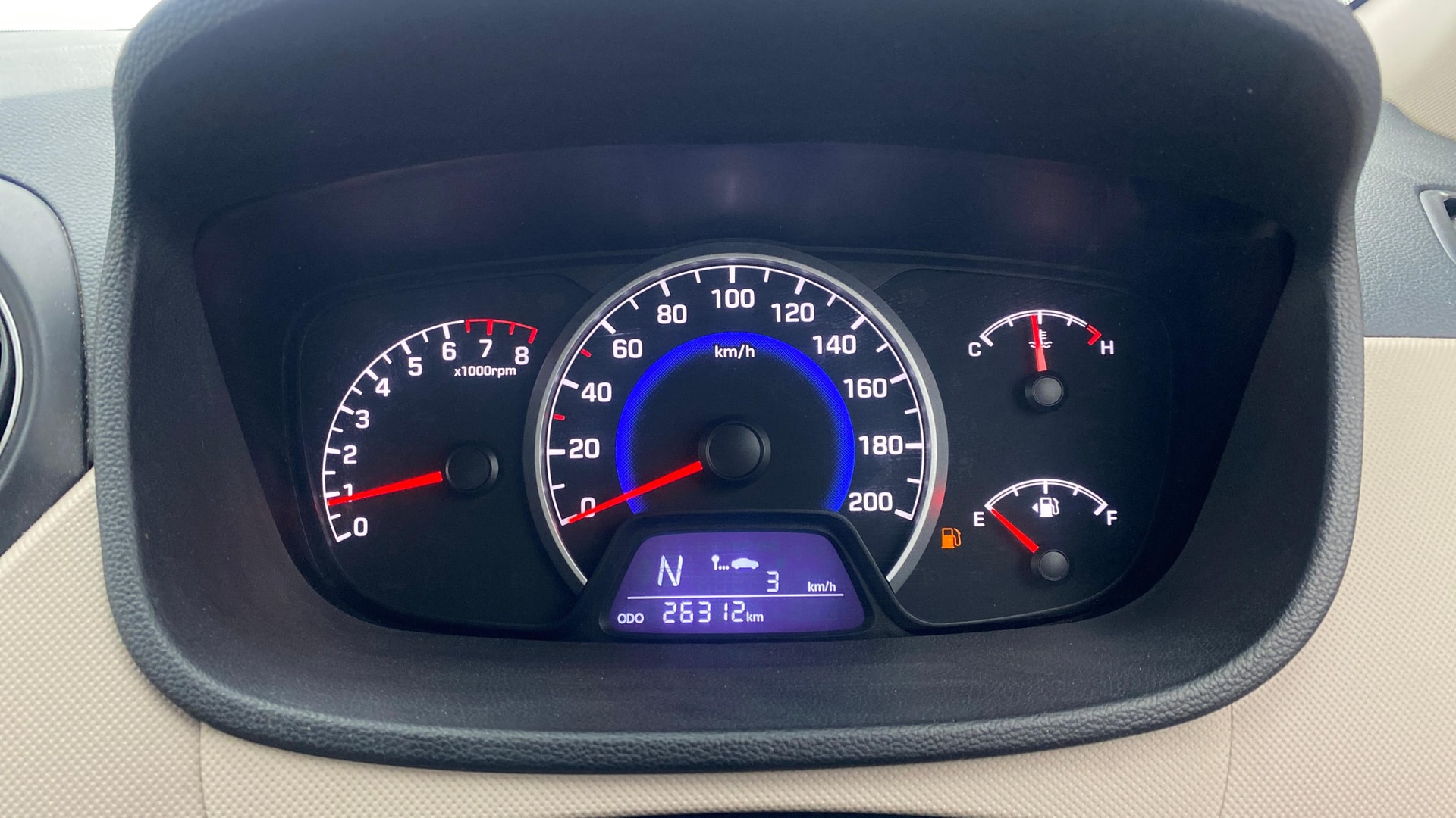 View 2018 Hyundai Grand i10 1.2 Sportz AT Petrol Image 34 Used 2018 Hyundai Grand i10 1.2 Sportz AT Petrol Image 34
