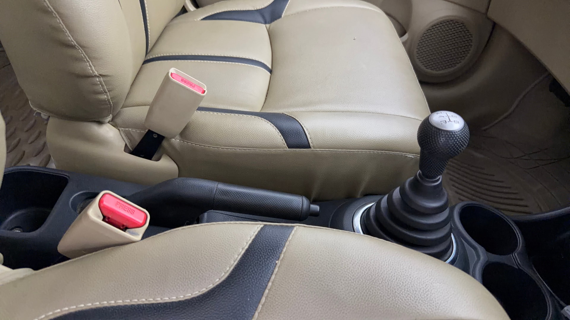 View 2015 Honda Amaze E MT Petrol BS IV Image 37 Used 2015 Honda Amaze E MT Petrol BS IV Image 37