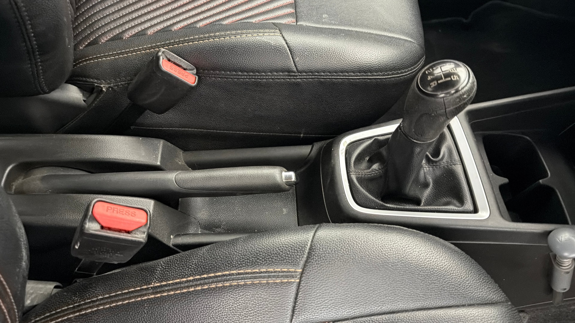 View 2018 Maruti Suzuki 1000 Base Variant Image 37 Used 2018 Maruti Suzuki 1000 Base Variant Image 37