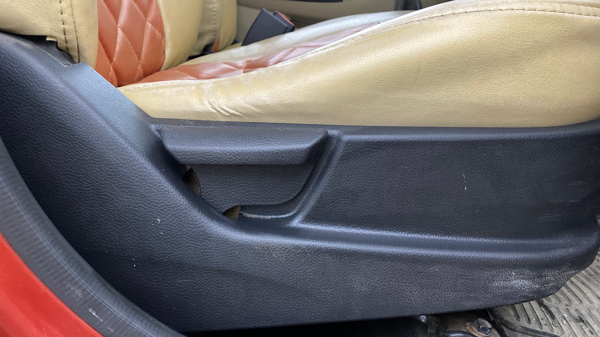 View 2014 Hyundai EON Era Plus Image 18 Used 2014 Hyundai EON Era Plus Image 18