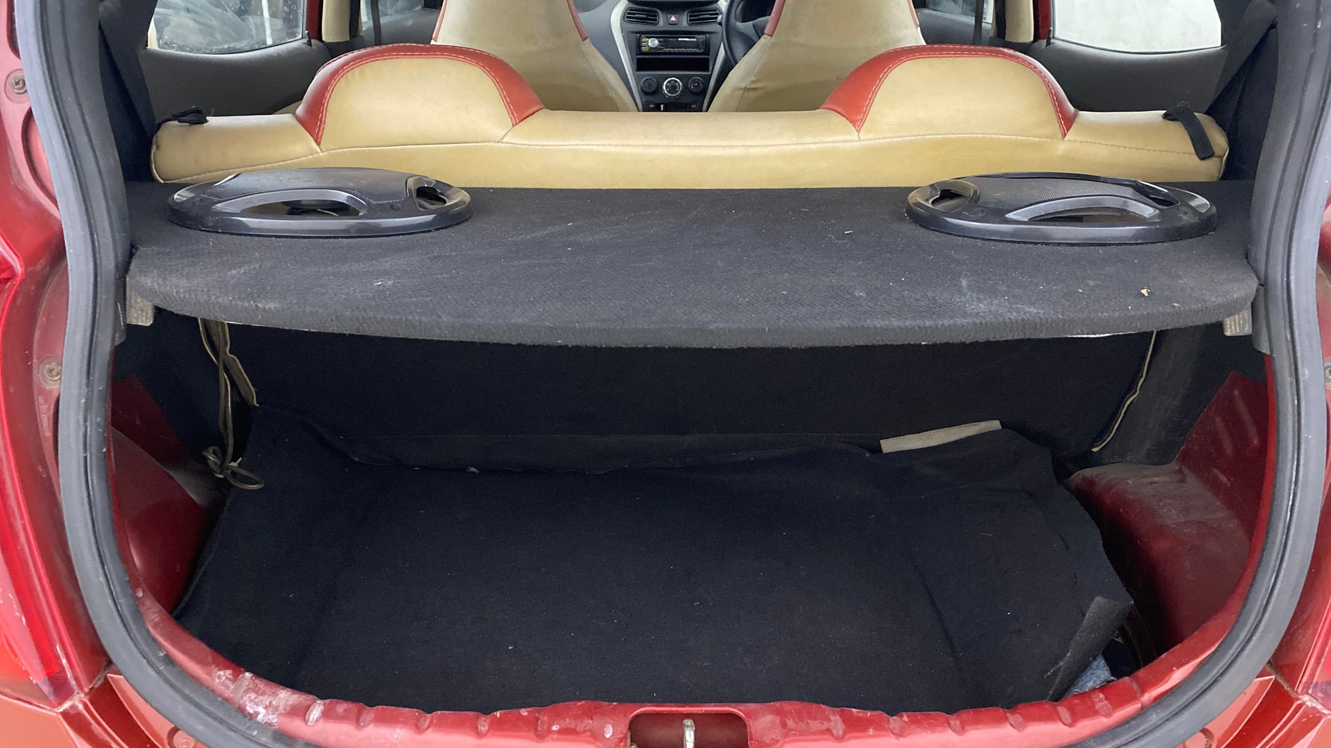 View 2014 Hyundai EON Era Plus Image 10 Used 2014 Hyundai EON Era Plus Image 10