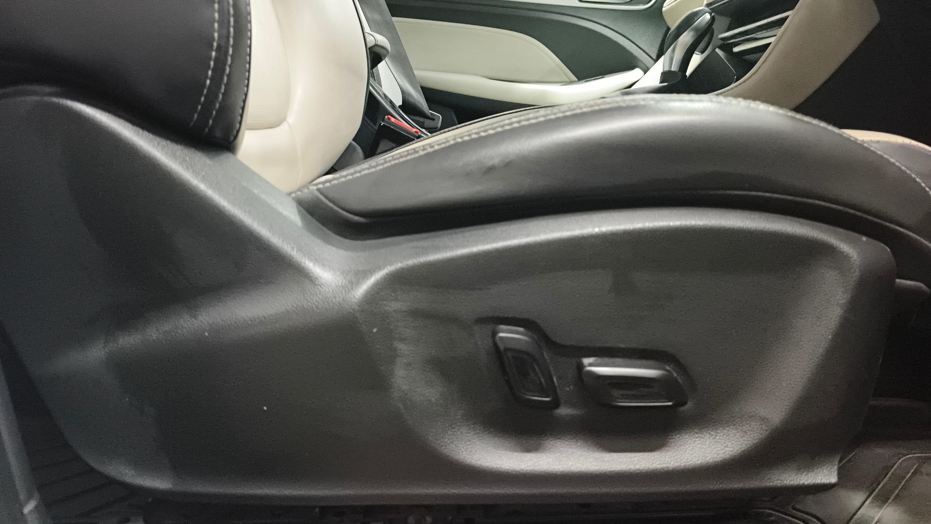 View 2023 MG Astor Sharp 1.5 CVT Image 18 Used 2023 MG Astor Sharp 1.5 CVT Image 18