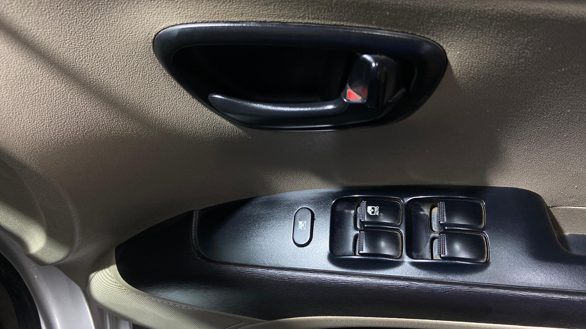 View 2014 Hyundai i10 1.1 Magna Image 32 Used 2014 Hyundai i10 1.1 Magna Image 32