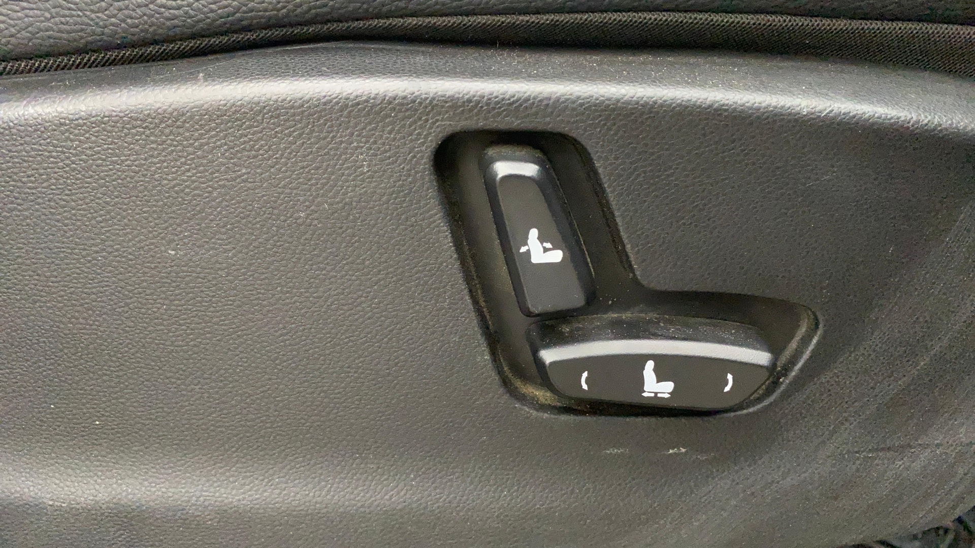 View 2023 MG Hector Plus Sharp Pro 7 Seater Diesel Image 12 Used 2023 MG Hector Plus Sharp Pro 7 Seater Diesel Image 12