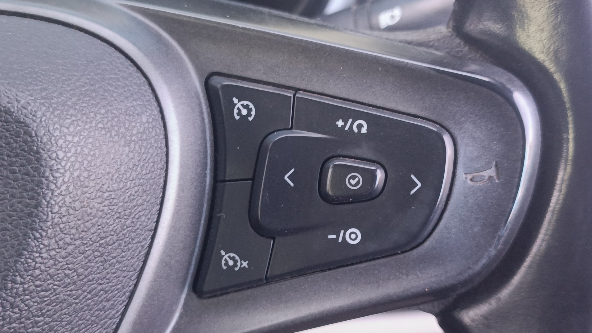 Used 2023 Tata Altroz Used 2023 Tata Altroz