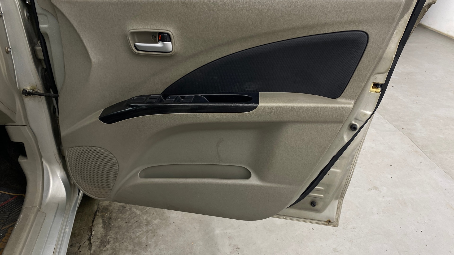 View 2015 Maruti Suzuki 1000 Base Variant Image 32 Used 2015 Maruti Suzuki 1000 Base Variant Image 32