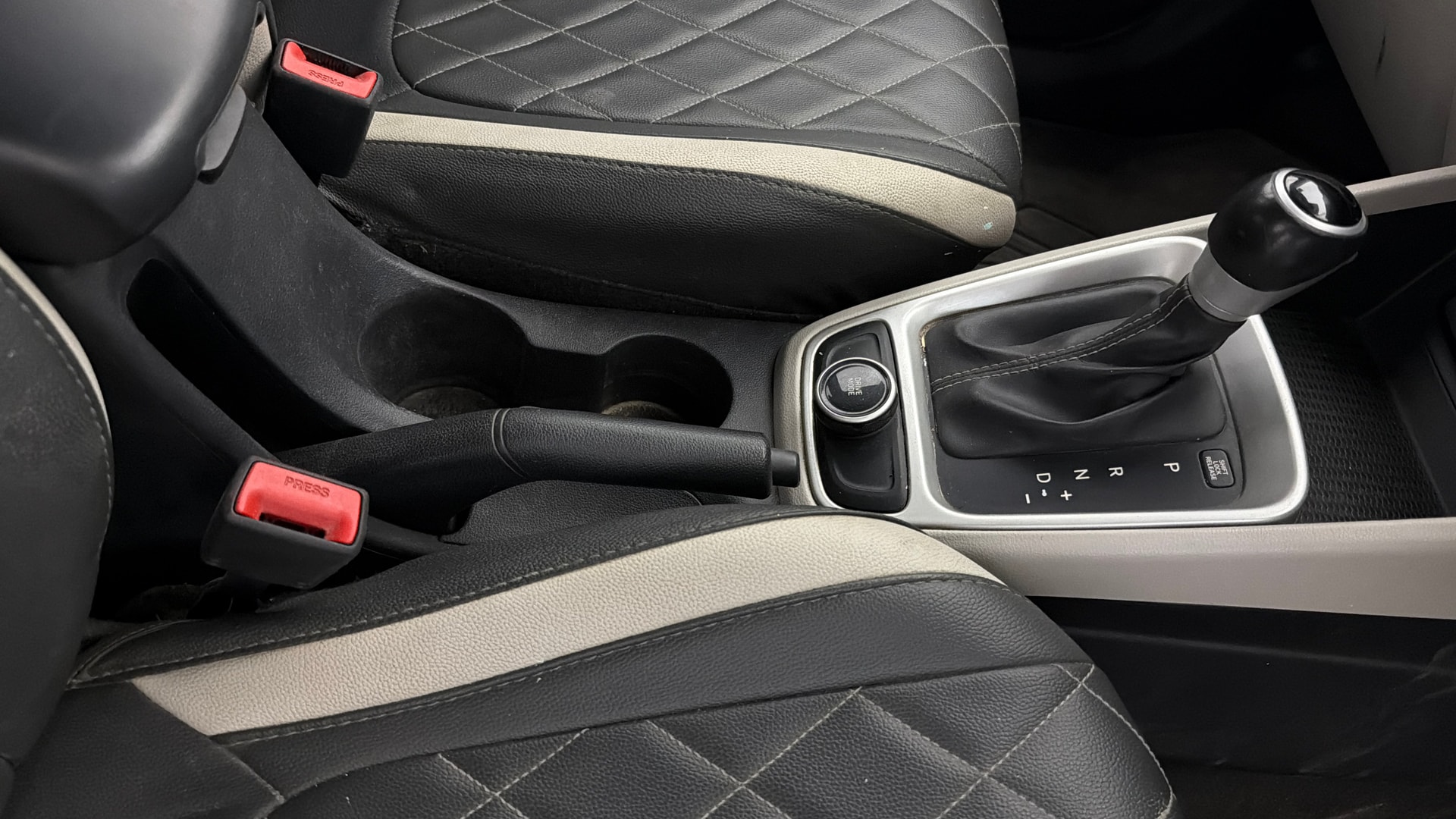 View 2024 Hyundai Venue S (O) 1.0 Turbo Petrol DCT Image 40 Used 2024 Hyundai Venue S (O) 1.0 Turbo Petrol DCT Image 40